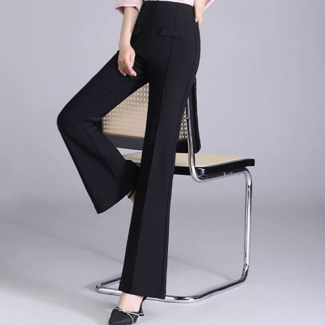 Black flare design tuck pants 00035