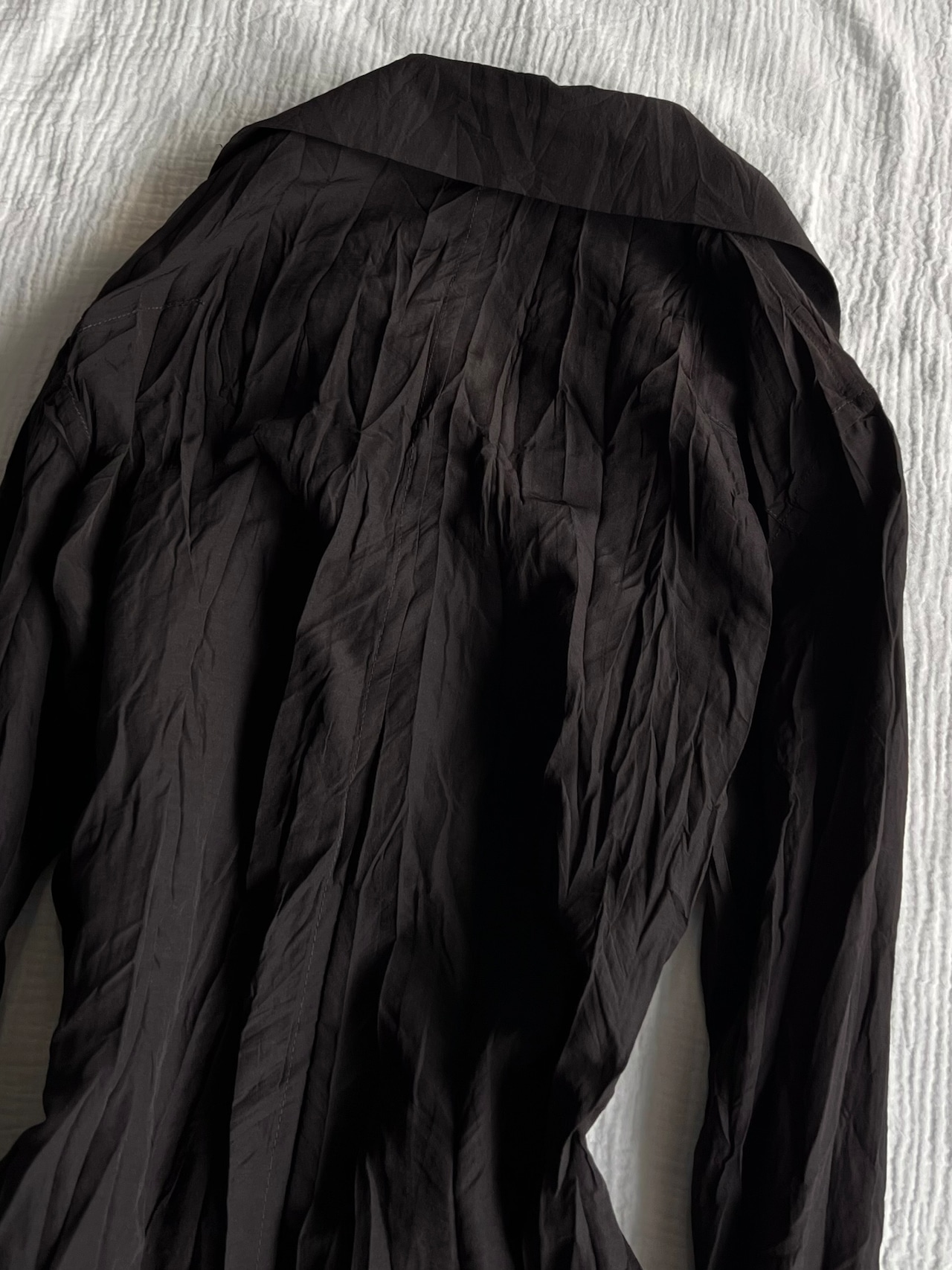 "kiryuyrik" Wrinkled Deformation Nylon Jacket