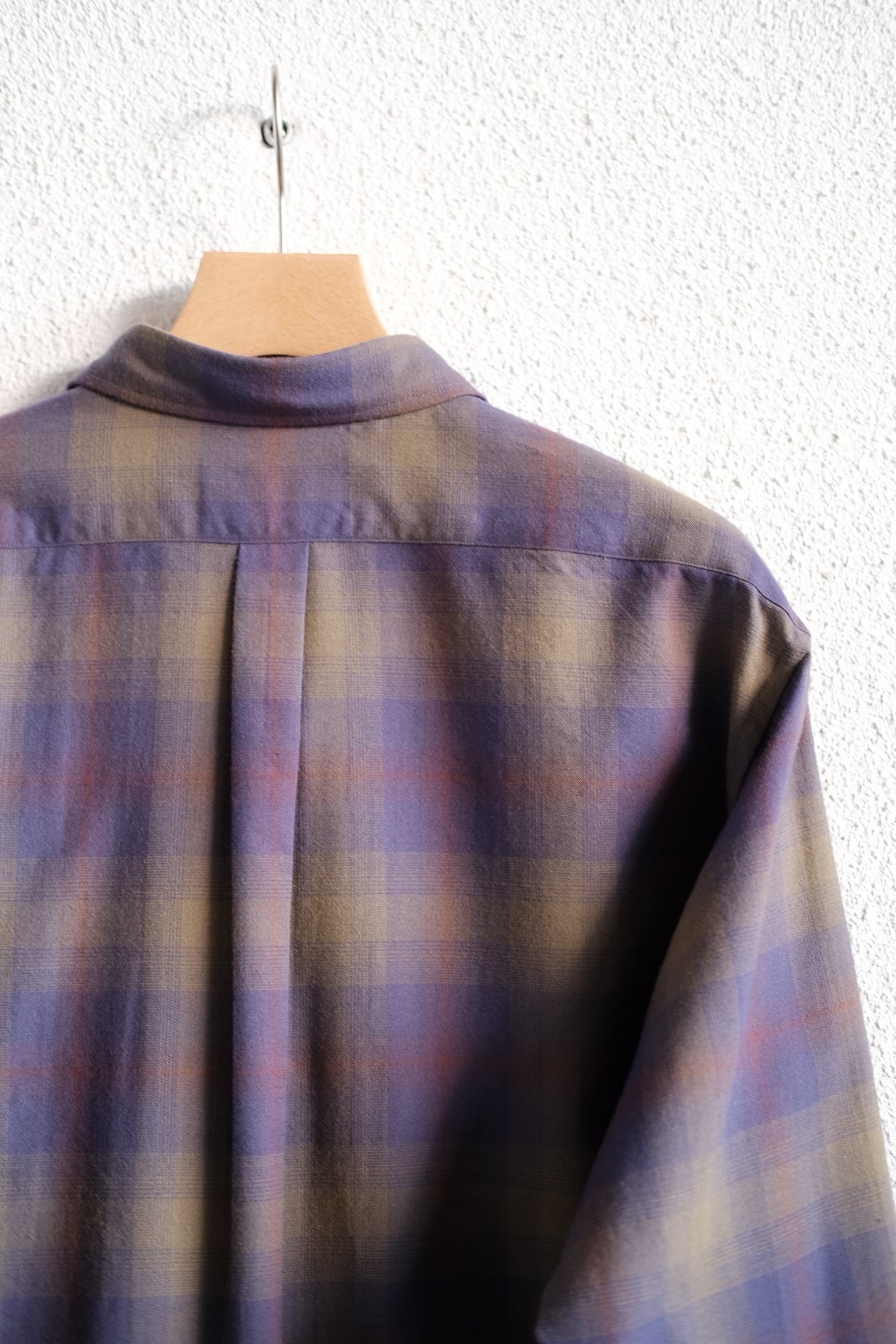 BROWN by 2-tacs＜ブラウンバイツータックス＞Regular collar | Inhigh