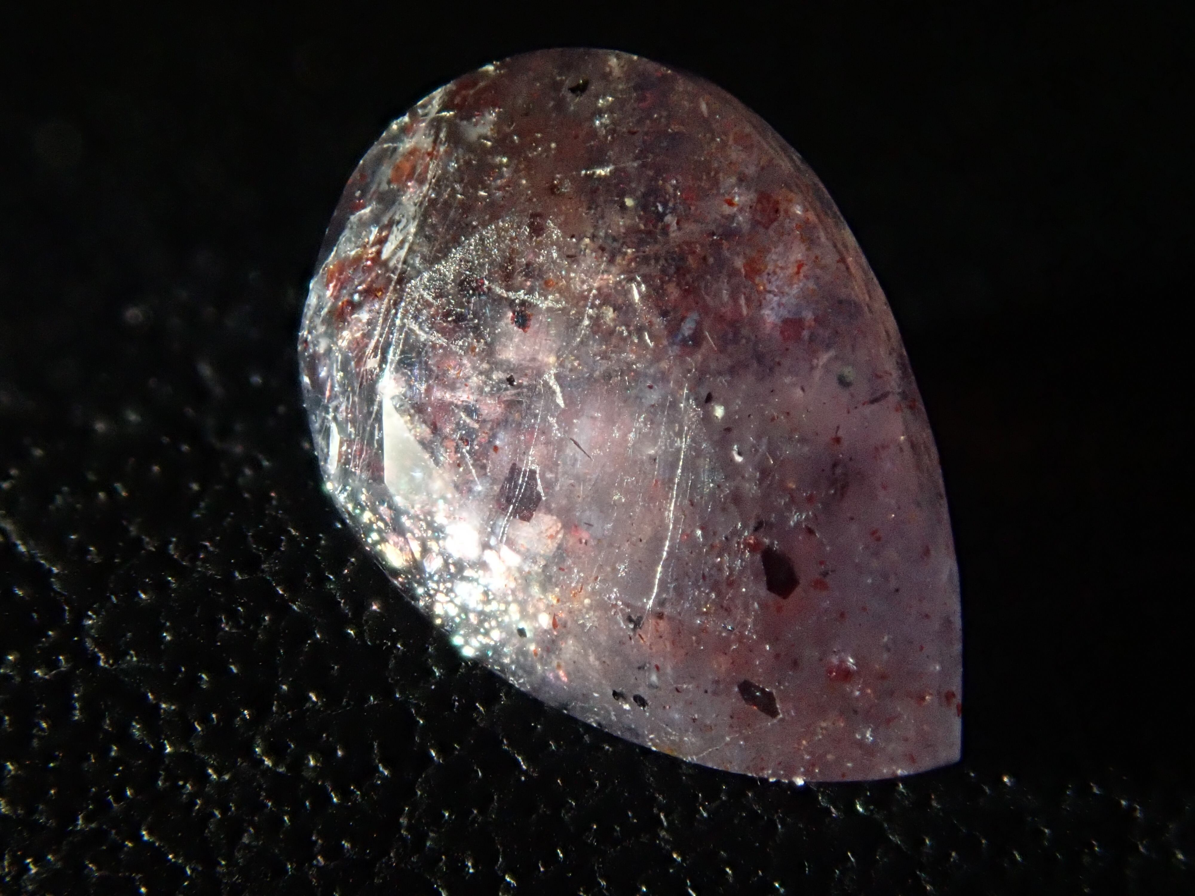インド産ブラッドショットアイオライトサンストーン 0.698ct