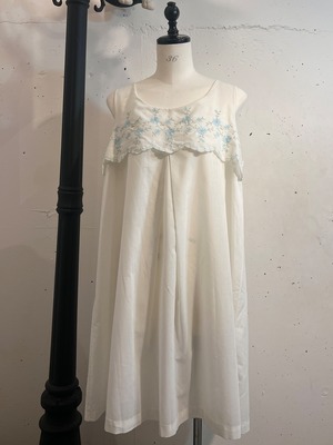 60's blue embroidery flower dress