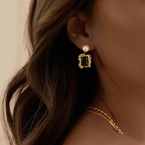 Pearl Frame Grace Pierce