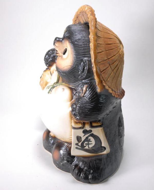 福ひねり狸 13号 （信楽焼き・陶器・たぬき・タヌキ・置物・B081-08