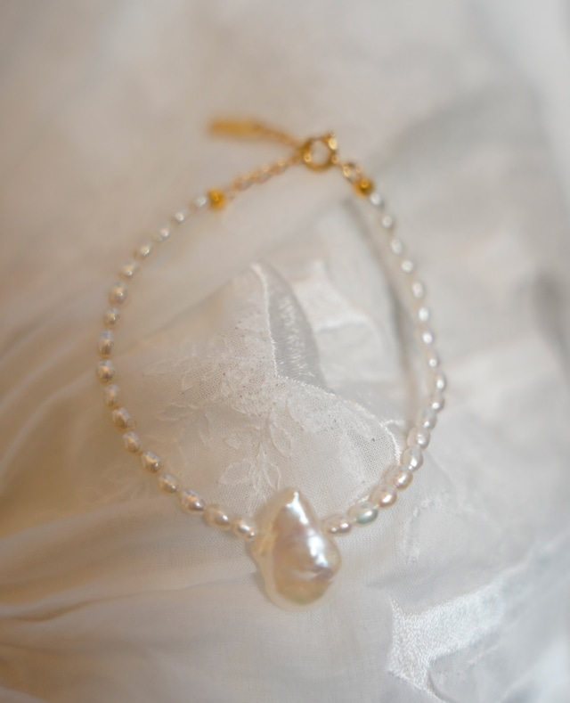 Pearl Bracelet