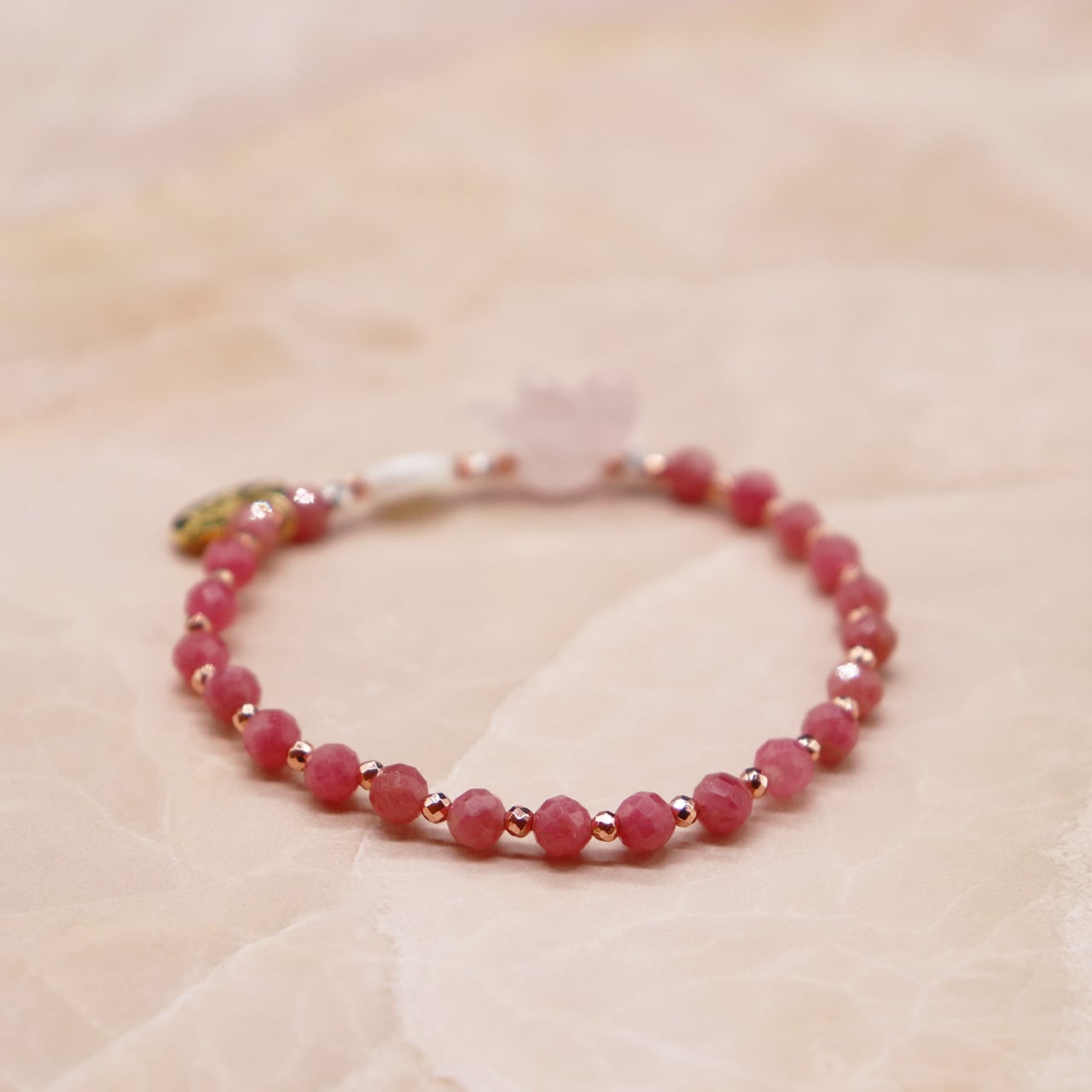 桜ロードナイトとローズクォーツのキラキラブレス 桜ロードナイトとローズクォーツのキラキラブレス