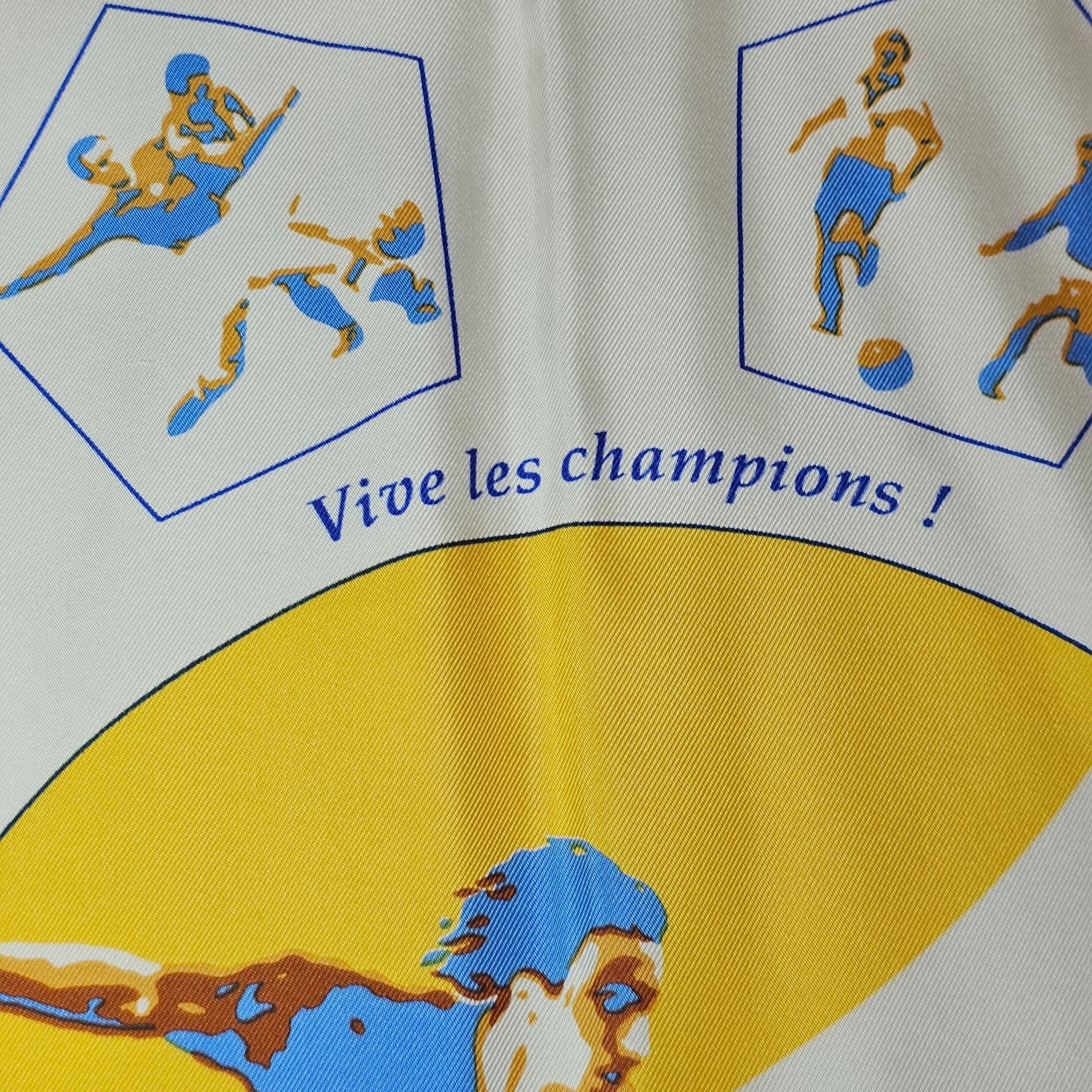 稀少 エルメス カレ90 W杯限定 サッカー スカーフ 青 | Over Time Vintage
