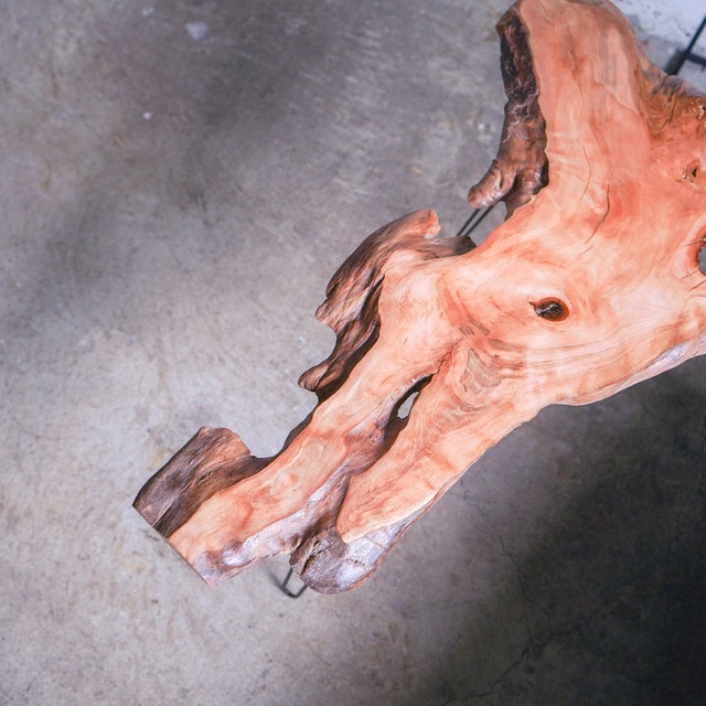 希少材　やまぼうしの一枚板　リビングテーブル