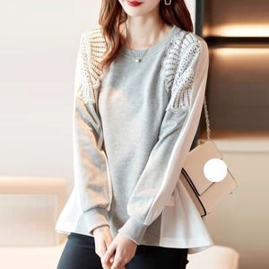 【送料無料】 セーター 花柄レース 装飾 30代 40代 異素材ドッキング 切り換え 女性用 レディース ママ トップス ロング丈 ゆったり 長袖 Uネック Aライン フレア プルオーバー 装飾 飾り レース かわいい 大人可愛い 大人女子 こなれ感 シンプル カジュアル 大人 上品 おしゃれ お洒落 ラフ コンサバ シック デート お出かけ お茶会 女子会 休日 授業参観 冬 着回し プチプライス デイリーユース 普段使い ファッション コーデ スタイル 楽ちん 定番アイテム 着痩せ 垢抜け グレー