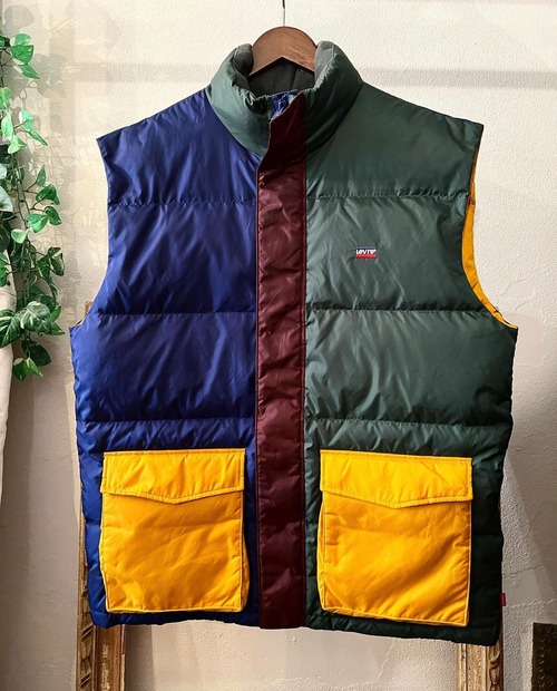 dead stock Levi's multi colour down vest【M】