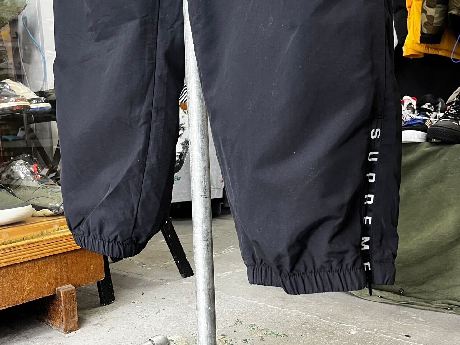 Supreme 23AW WARM UP PANT BLACK XL 84866 | BRAND BUYERS OSAKA