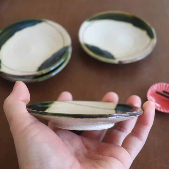 織部焼　青織部　瀬戸赤津焼　菓子器揃　角皿1客・銘々皿５客組 Amazon.co.jp: 瀬戸 赤津焼 赤峰 煎茶揃 湯呑 菓子皿 5客 京しみず