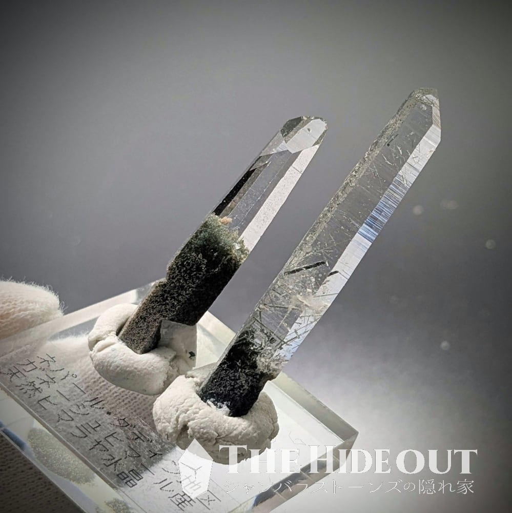 ヒマラヤ水晶オールドストック原石標本043 小粒なのにヒマラヤ水晶の