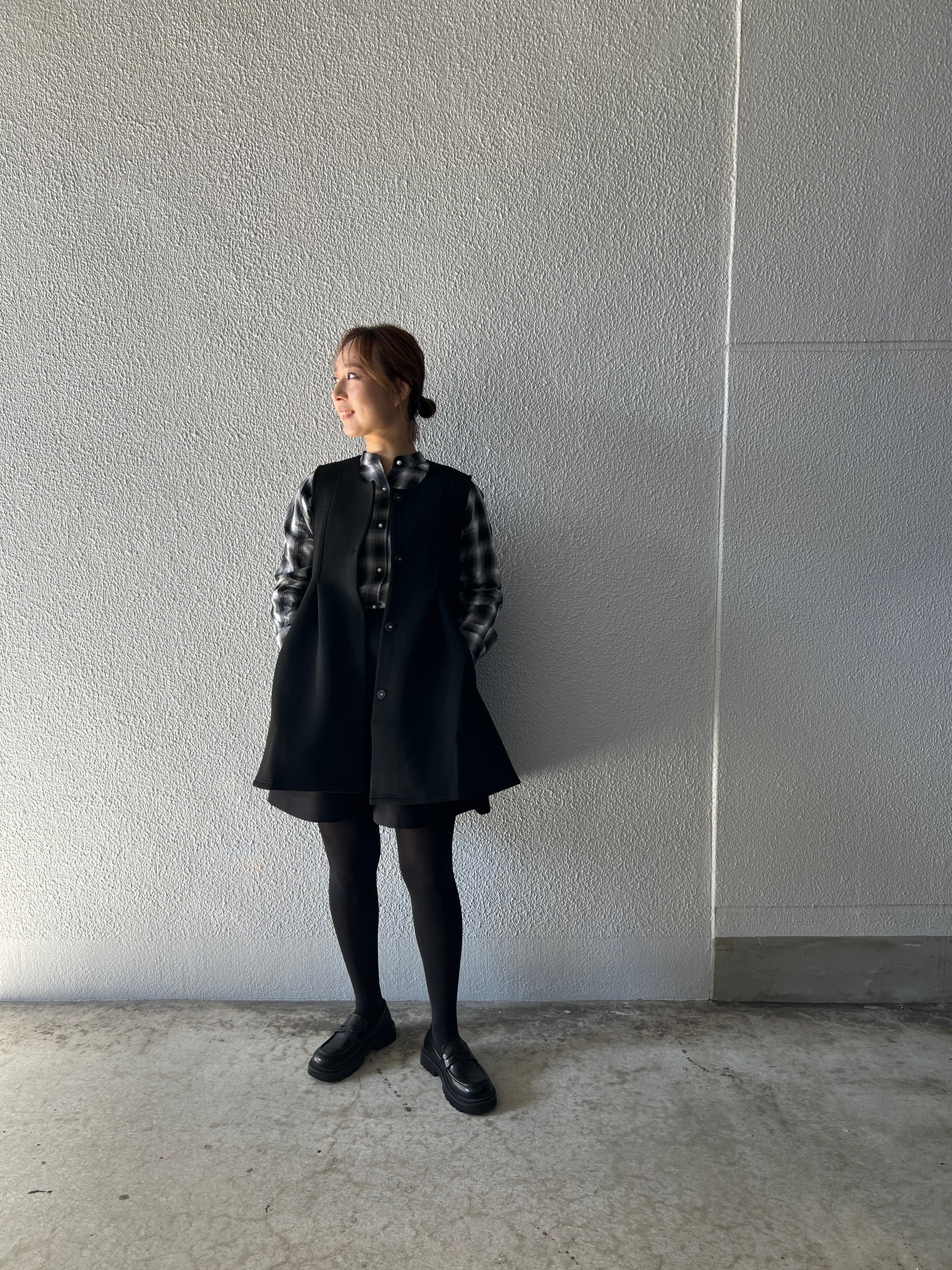 【anana】ハイウエストタックショートパンツ a99-032