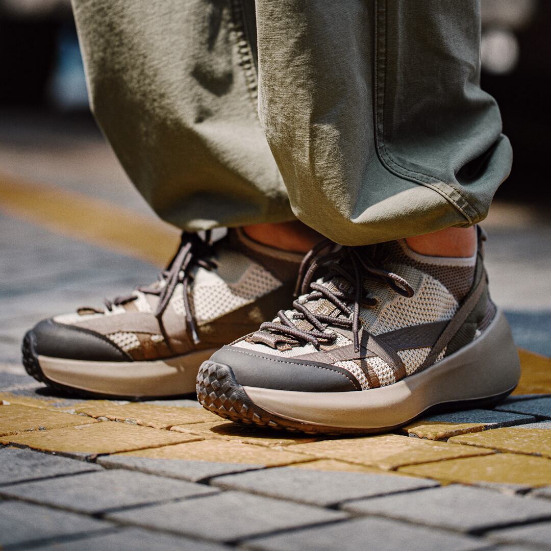 メッシュ型ソール厚底シューズA18576