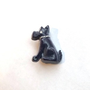 ブルーグレーの犬のヴィンテージブローチ