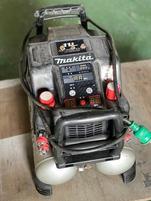 Makita AC462XLHエアコンプレッサーused