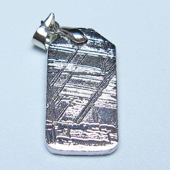 ギベオン ペンダント 隕石 メテオライト 一点物 メール便可 112-13416