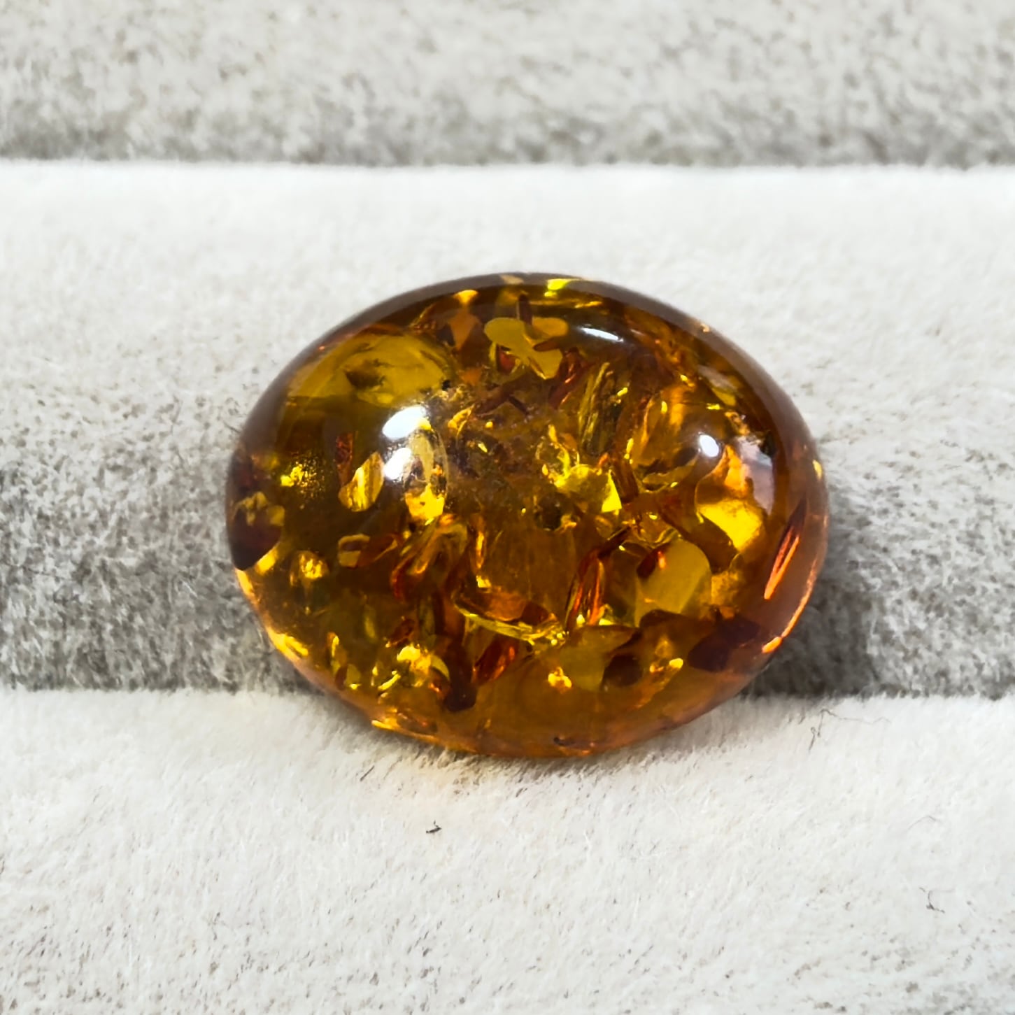 琥珀】 ルース ポーランド産 1.47ct | たからいしルース オンライン