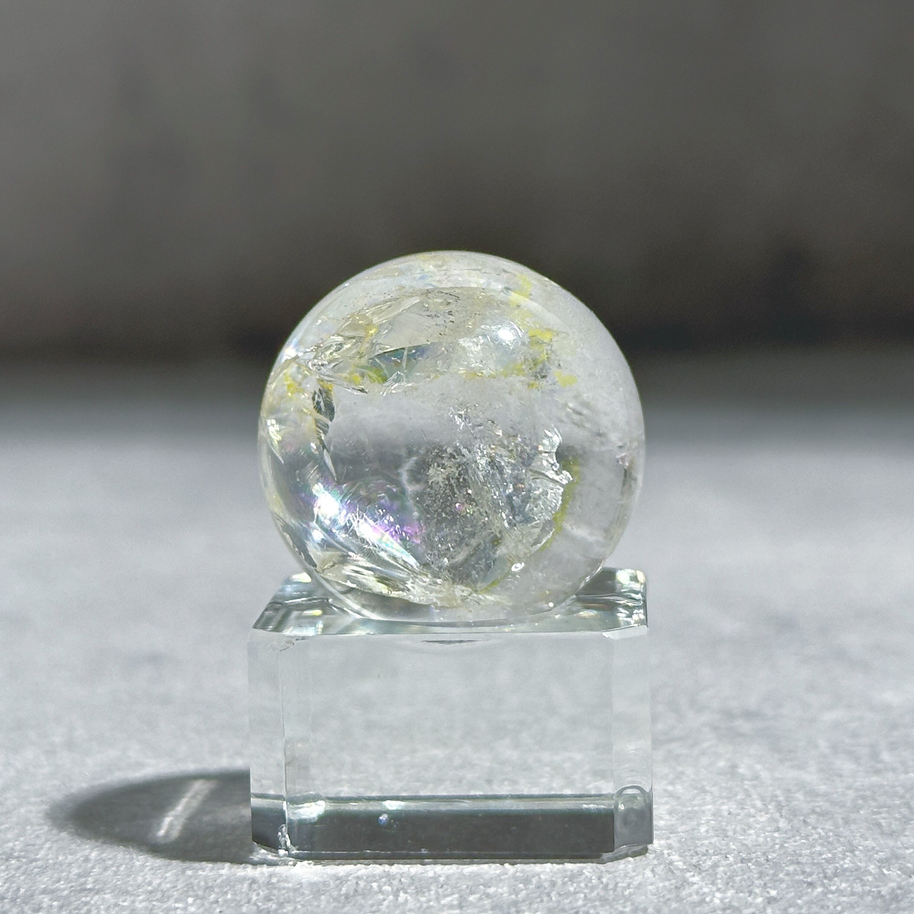 透明感・虹◎クリア(クラック)クォーツ スフィア11 ◇ clear quartz