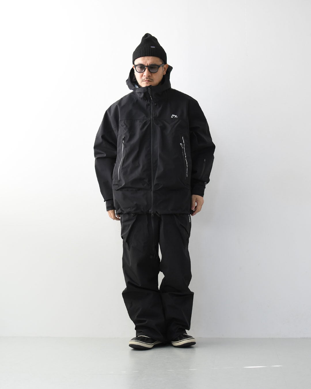 CMF OUTDOOR GARMENT [コムフィアウトドアガーメント] WHITE OUT SHELL