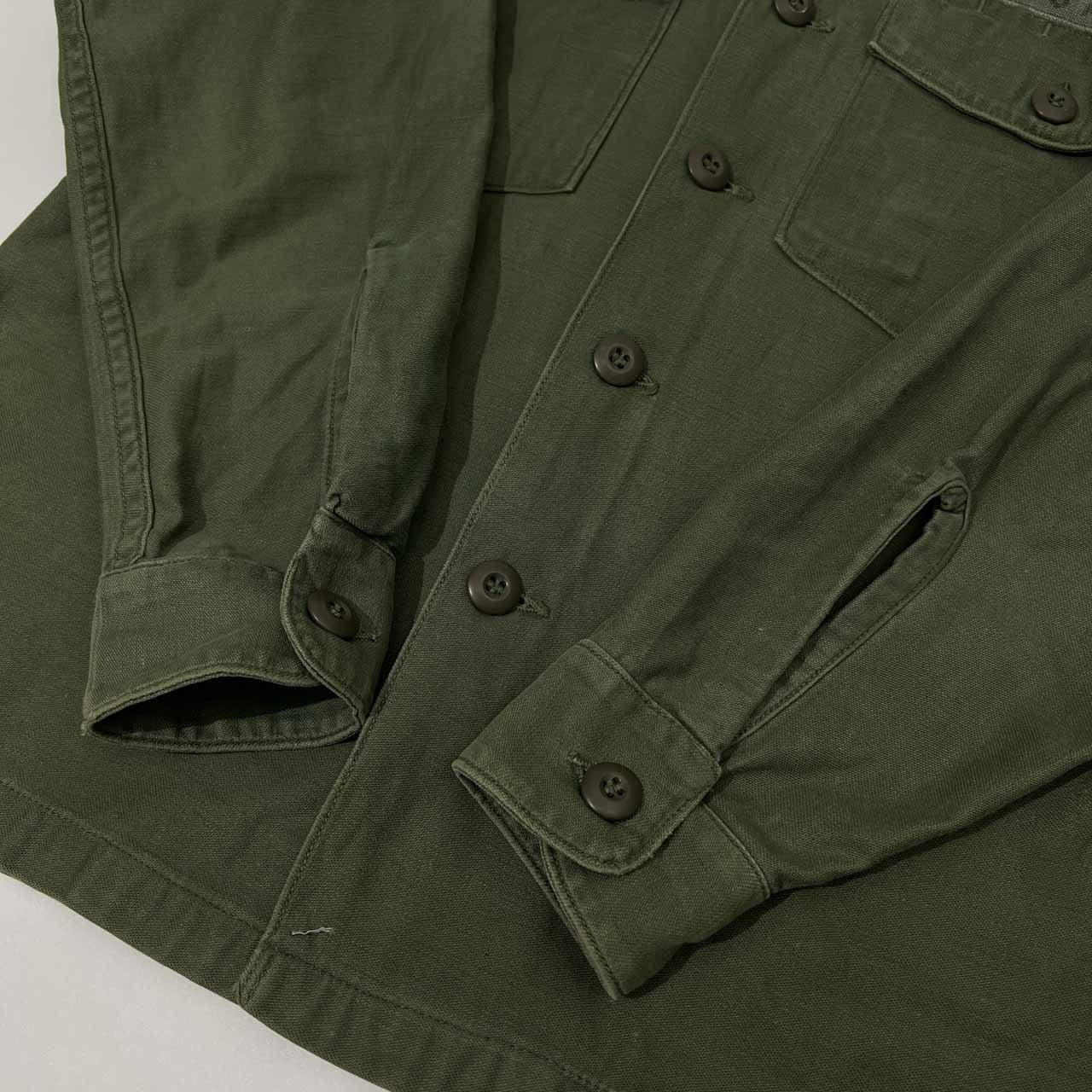 70s 米軍 アメリカ軍 U.S.ARMY ユーティリティ ミリタリー シャツ ジャケット 14 1/2 × 33/8405-00-781-8946/カーキ