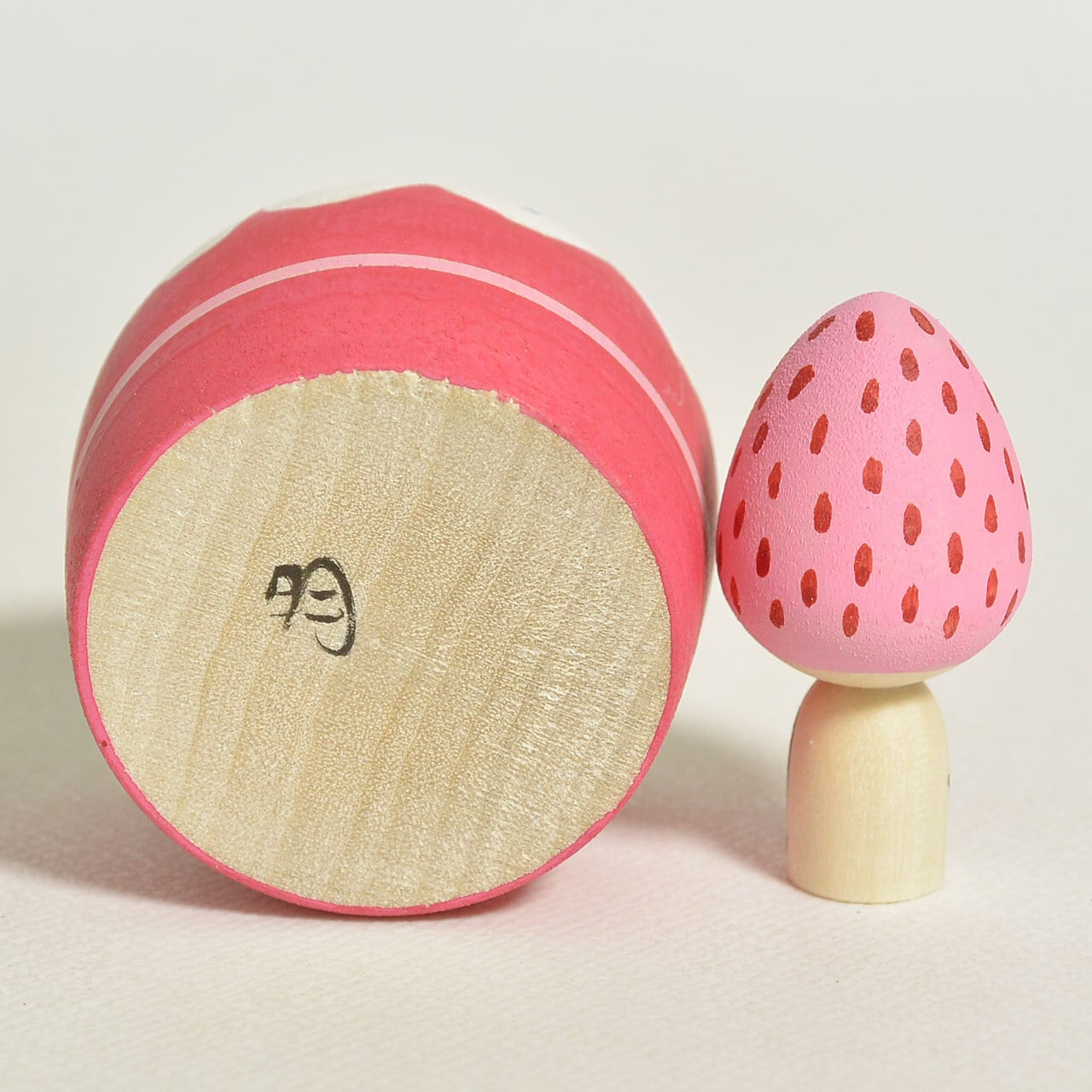 いちごのカップケーキちゃんこけし 約1.5寸 約4.5cm 鈴木明 工人（作並