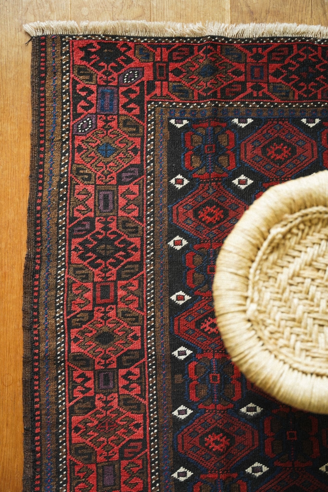 1137-Semi Antique Mina Khani Baluch rug | 手織りのヴィンテージラグ