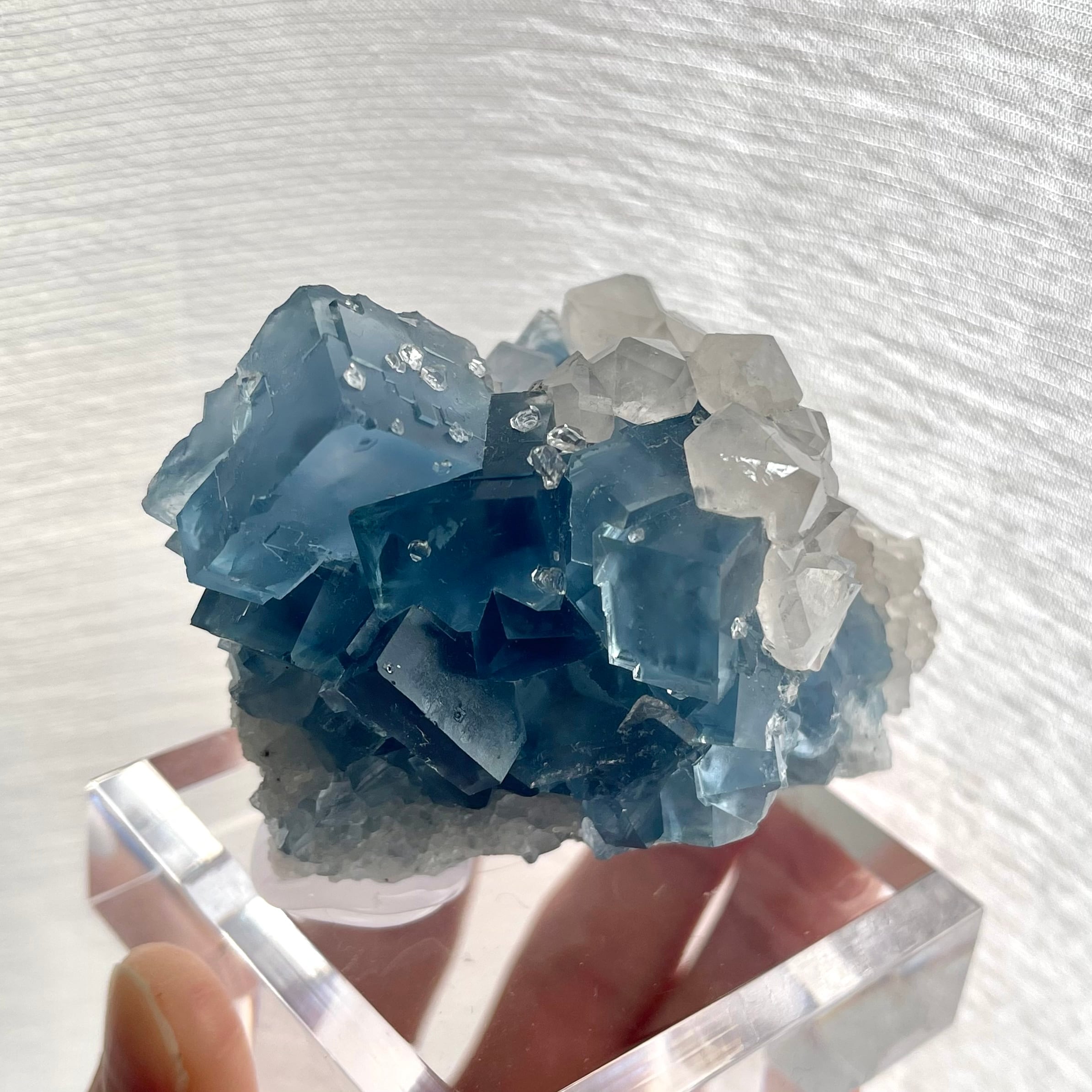 フローライト / クォーツ【Fluorite with Quartz】フランス産