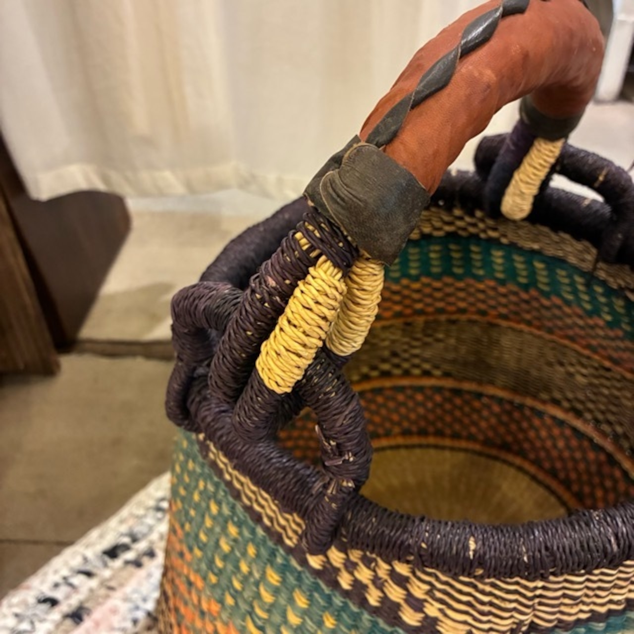 Burkina Faso Bolga Basket Pot　ブルキナファソ　ボルガバスケット　ポット　D　アフリカ　カゴ　籠　ワンハンドル　インテリア収納　1点もの　グルスィバスケット　ブルキナバスケット