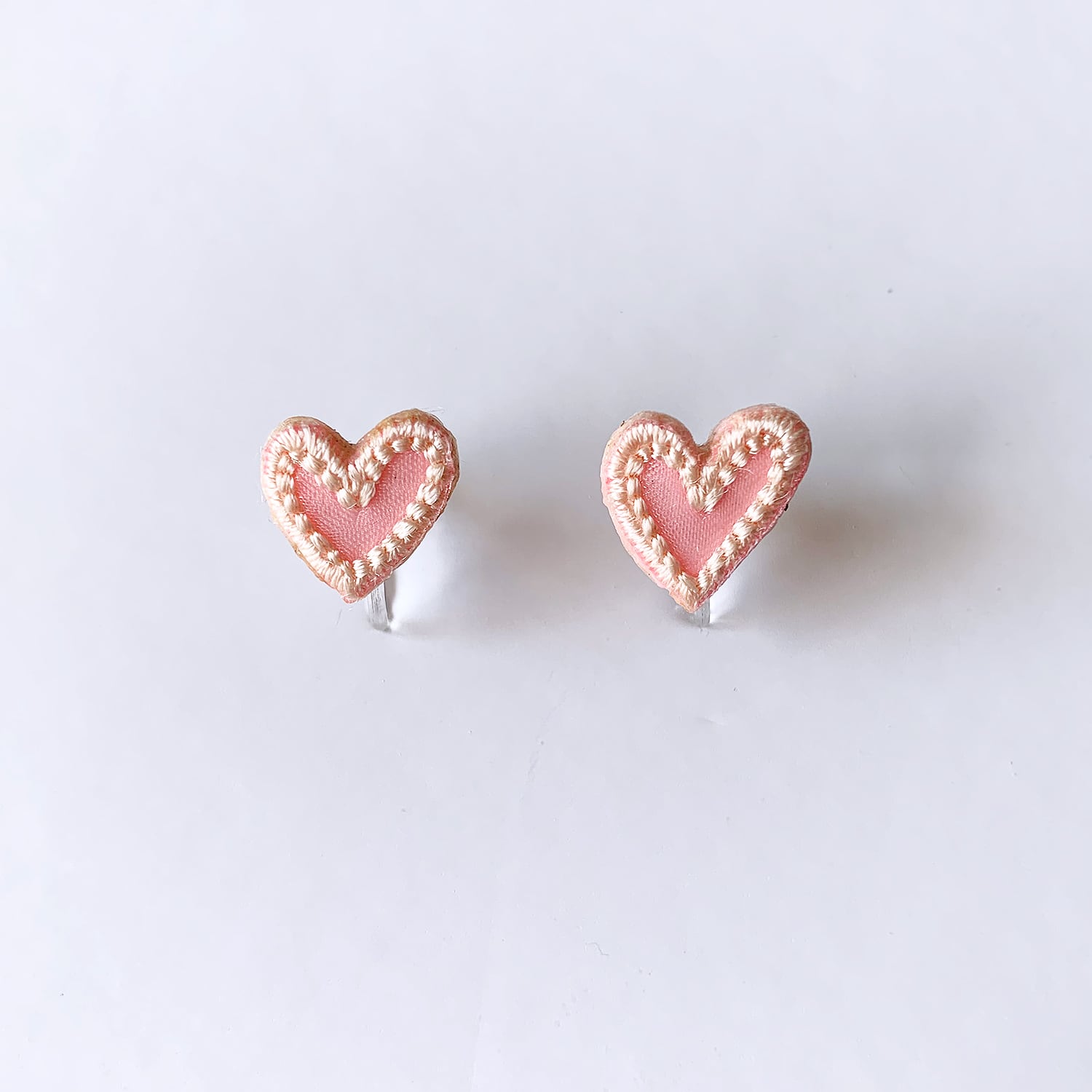 刺繍イヤリング・ピアスga.la (e-202・p-202)3色