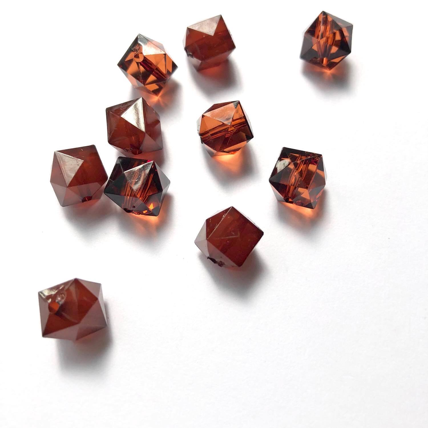 大玉多角ビーズ❤︎ブラウン 再入荷〉カット入り六角ビーズパックS（10mm/12p） | Dua-アクセサリー
