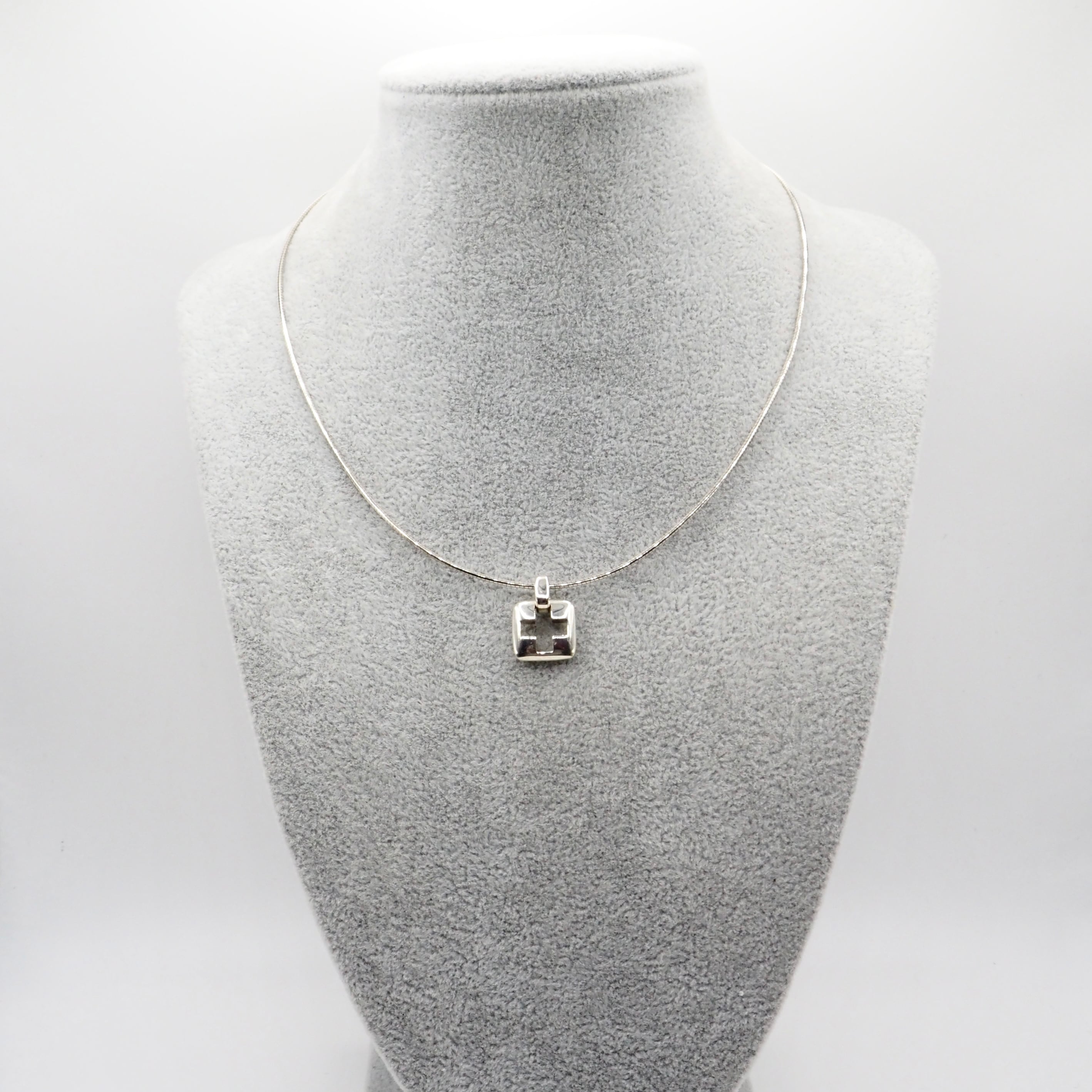 Tiffany&Co. ピアスドクロス ネックレス シルバー925. ティファニー