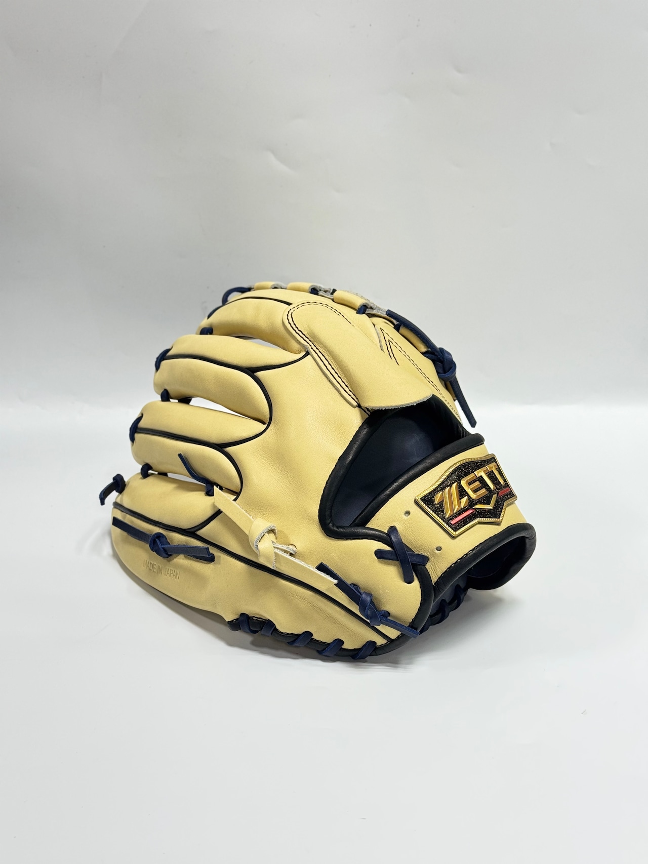 ZETT PROSTATUSーゼットプロステイタス michii supreme order 硬式グローブ ゼットミチイオリジナルグラブ 右投げ用 611型 (岩崎優選手モデル) パステルブラウン×ナイトブラック・画像3