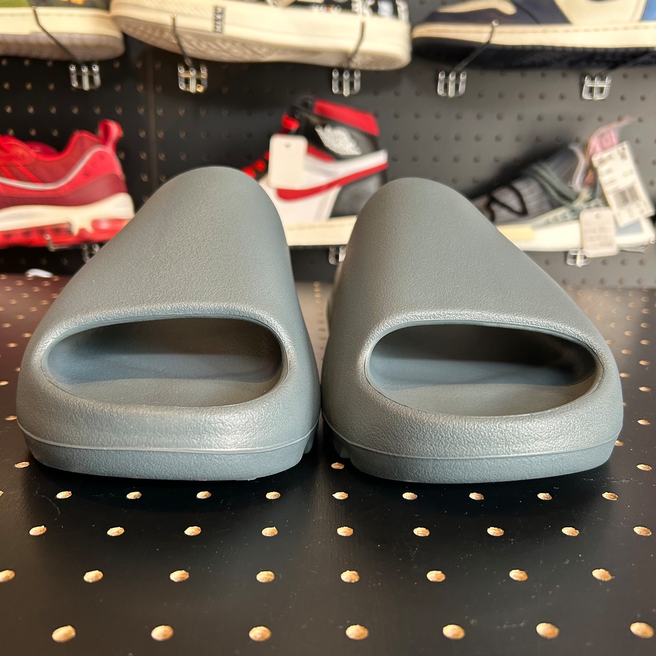 adidas YEEZY Slide "Slate Marine" US12/30.5cm