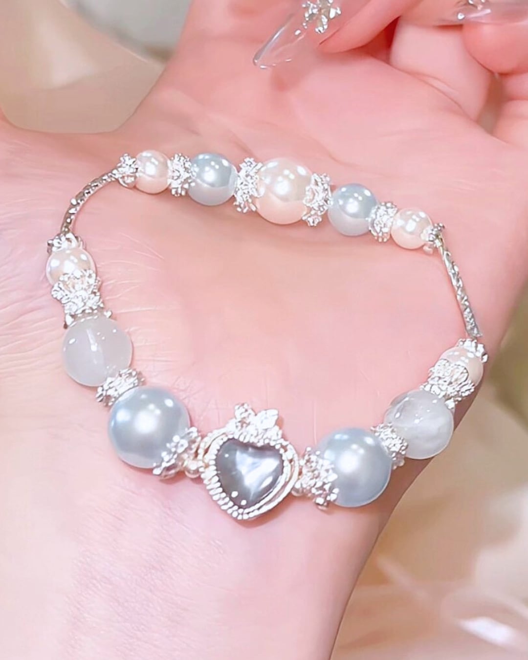 海塩の風が恋を澄ませる|天然アクアマリンとシェルパールのブレスレット❤︎B441