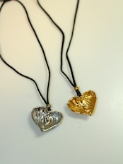 Strap heart necklace