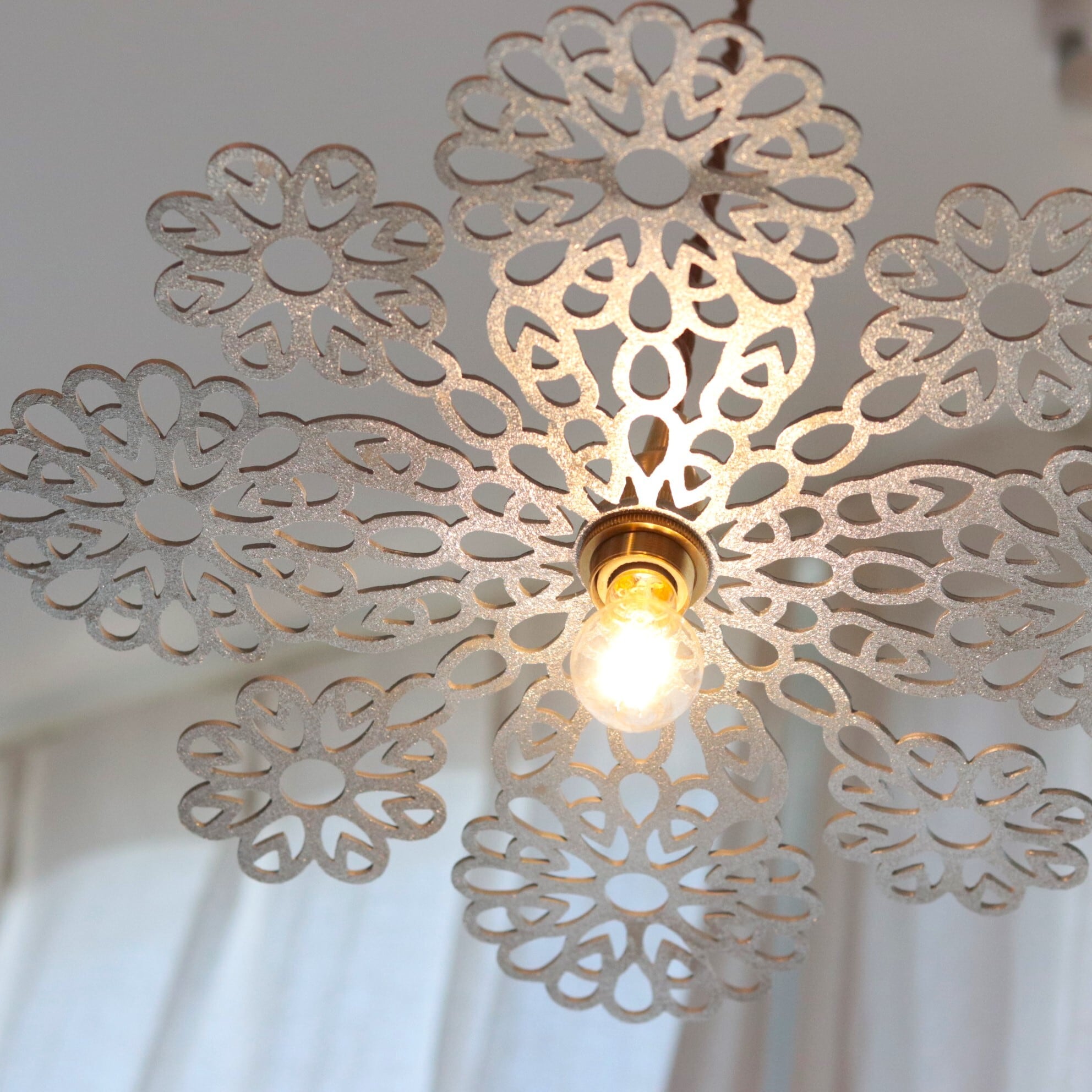 照明】錫のペンダントライト 花 | ジーフラットインテリアショップ