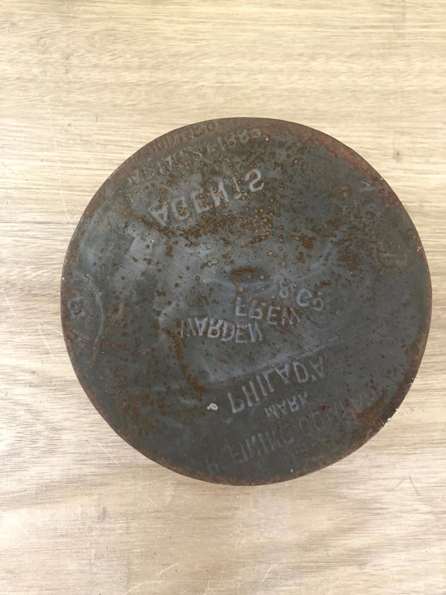 サビ感が格好いいレトロなブリキ缶　(古道具)