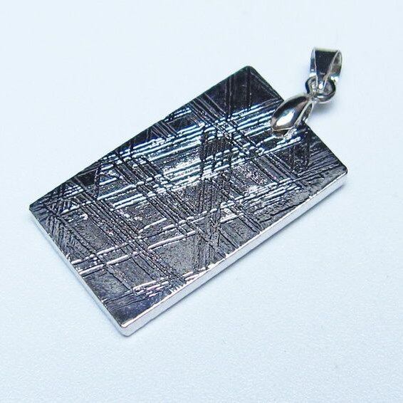 ギベオン ペンダント 隕石 メテオライト 一点物 おまかせ便 112-13435