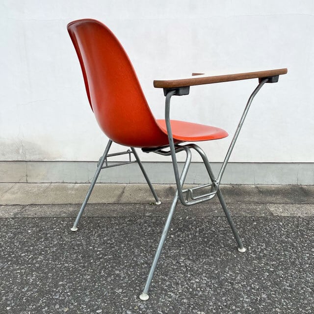 Herman Miller Eames School Chair