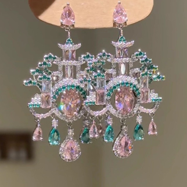 red green crystal castle stud earrings＜a1600＞