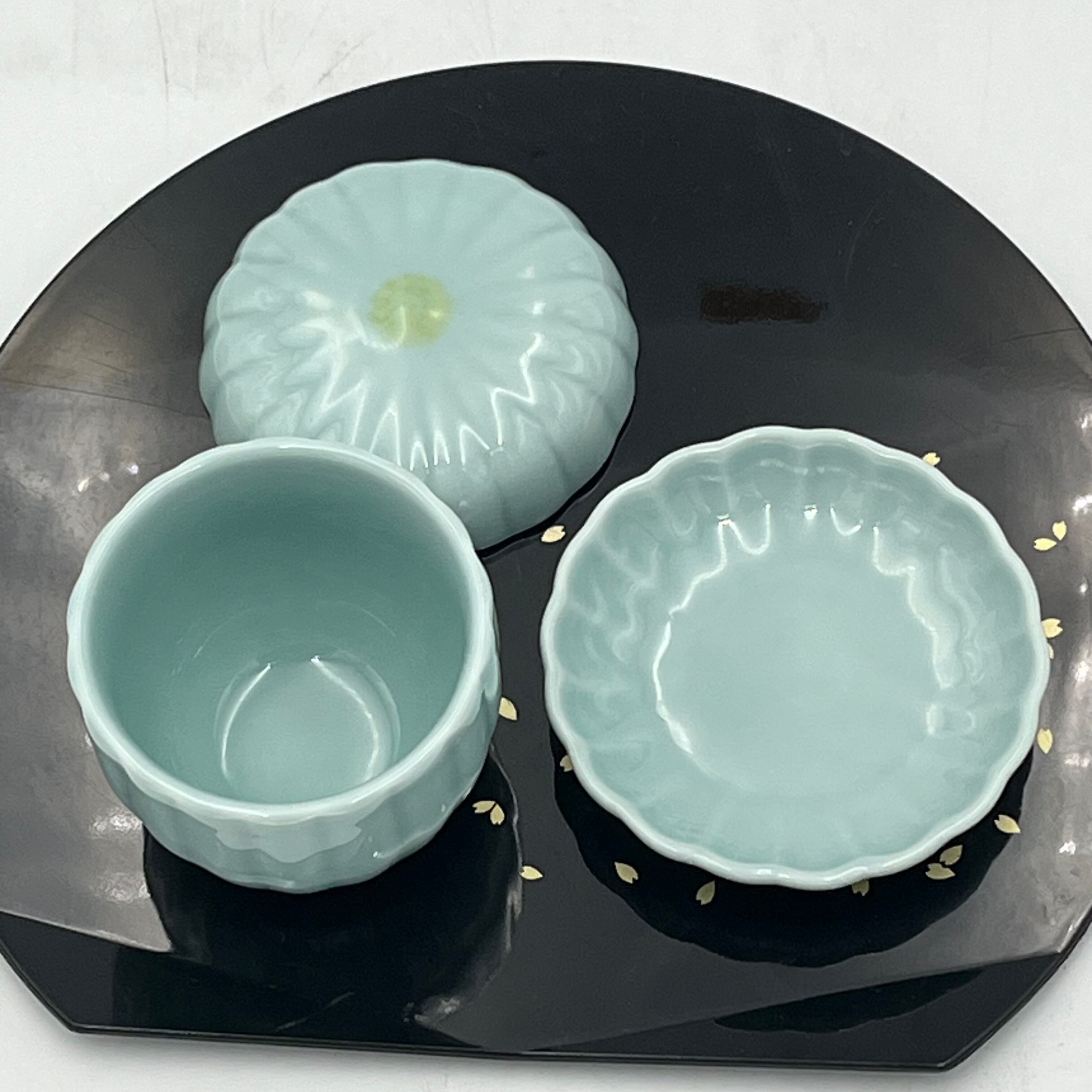 アウトレット品 有田焼 青磁菊型蒸碗 | 有田焼ショップ まるとも陶磁器