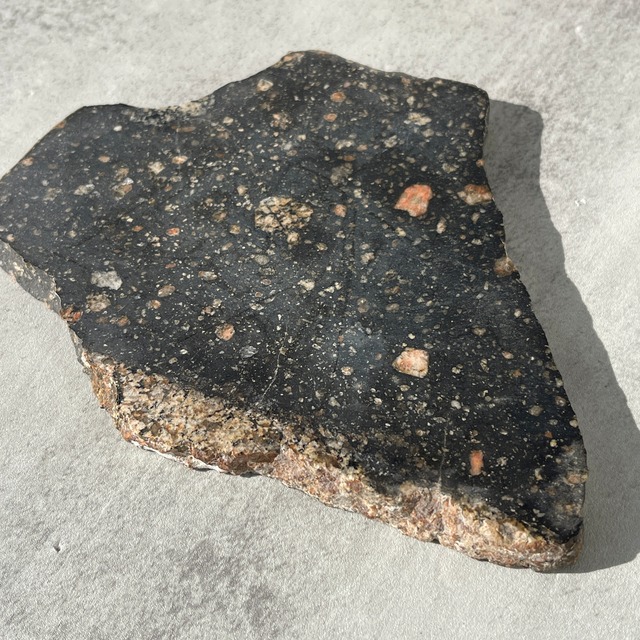 【世界遺産】南アフリカ・フリーステイト州産 フレデフォート・ドーム 衝撃変成岩（インパクタイト） ポリッシュプレート