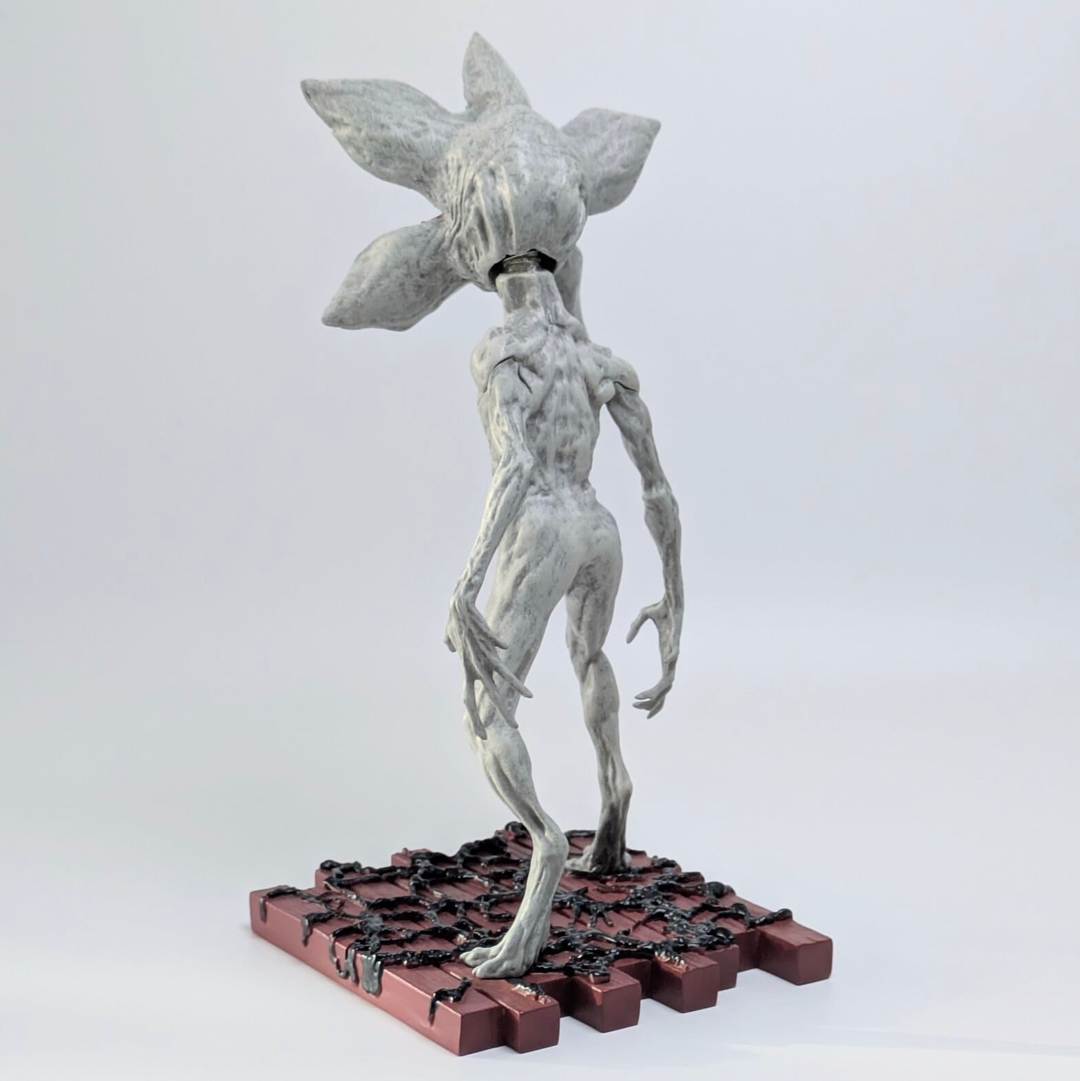 【 Stranger Things ( ストレンジャーシングス ) 】『デモゴルゴン』HEAD KNOCKER / ヘッドノッカー / ボビングヘッド 〚アメリカン雑貨 アメトイ〛