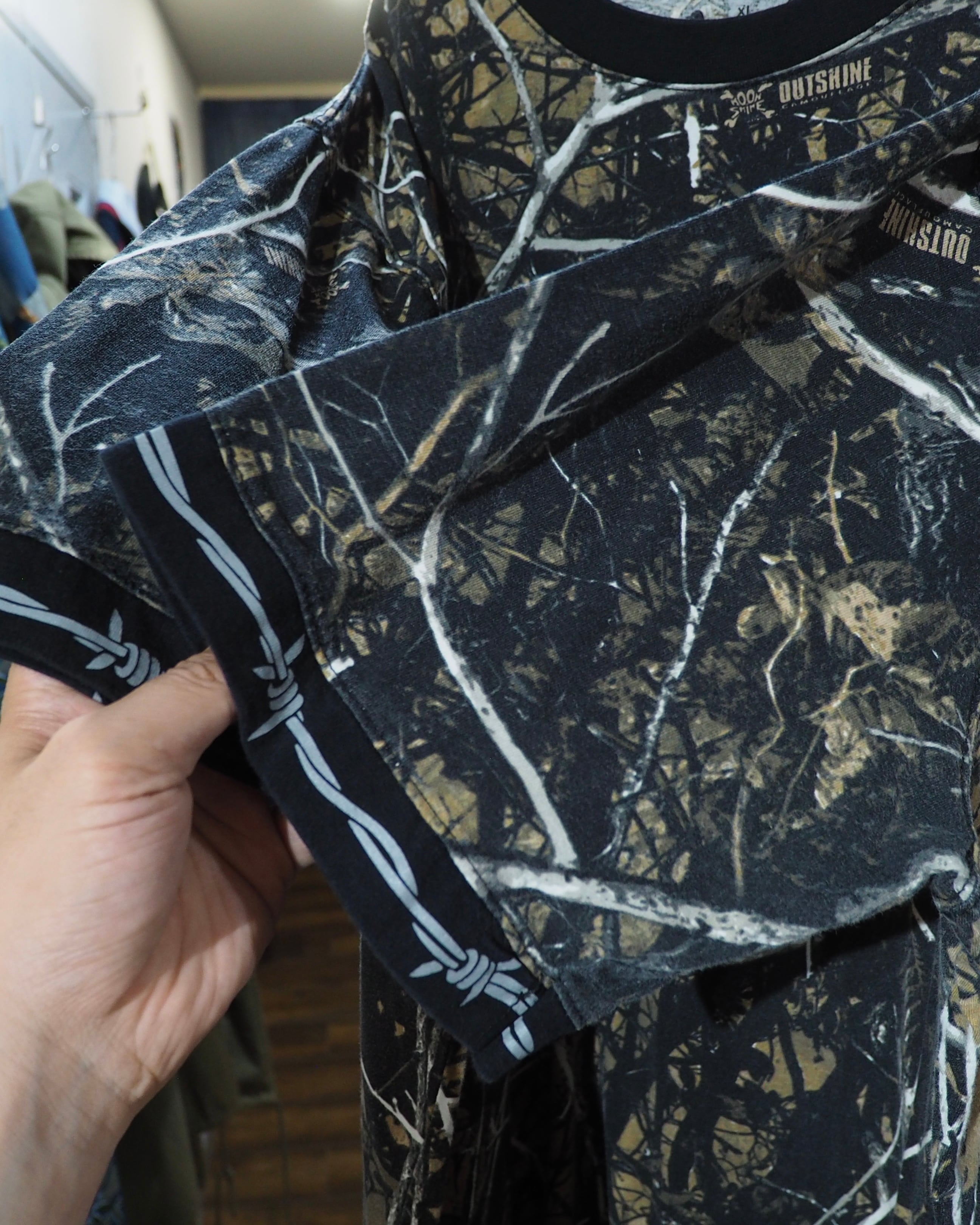 Realtree Camouflage × Barbed wire printed Over silhouette Tee