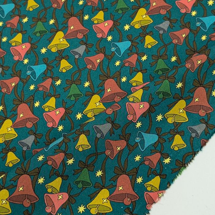 リバティ・ファブリックス タナローン Sparkling Bells スパークリング・ベルズ グリーン地 約108×50cm