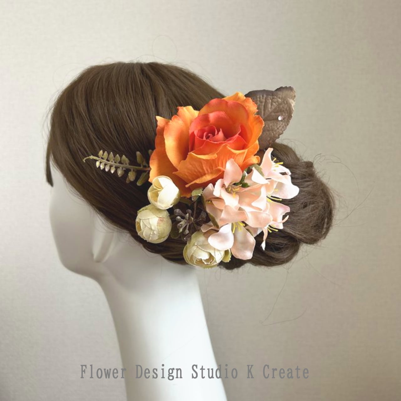 オレンジの薔薇とエクリュローズのブーケ風の髪飾り フラメンコ ダンス