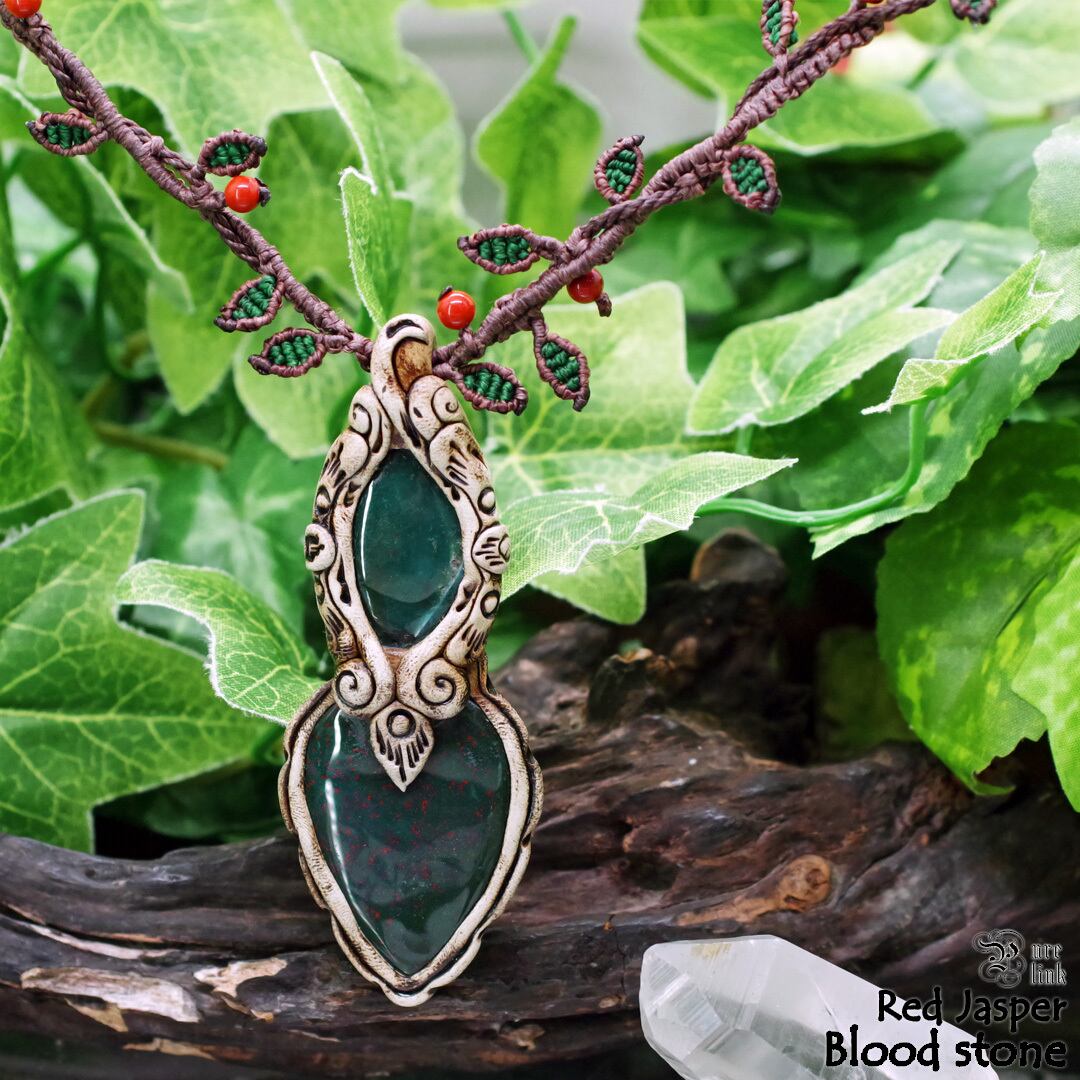 聖血の魔石『ブラッドストーン』クレイアートマクラメ編トップ