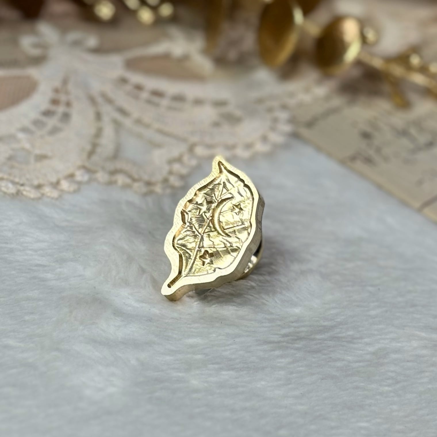 【縦28㎜×横17㎜】ダイカットヘッド ムーンリーブ #SWH-161