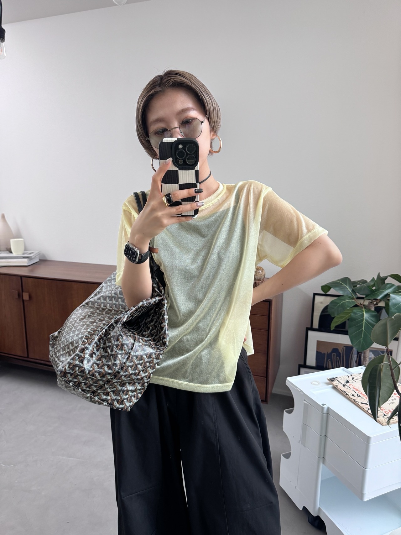 sideslit sheer tee/butter yellow